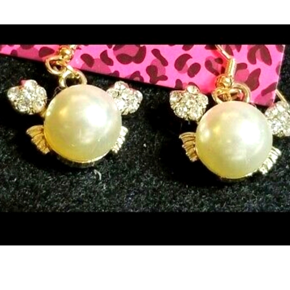 Betsey Johnson Crab Earrings - Picture 1 of 4